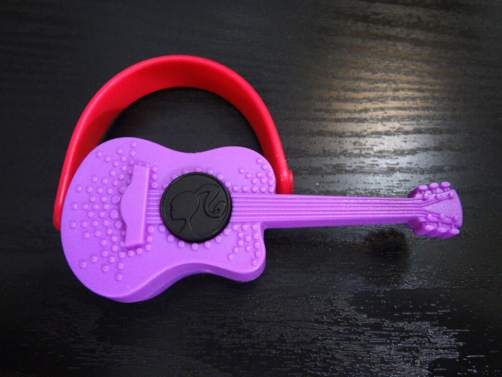 ebay.com Barbie Movie Bundle: Barbie Doll Instruments Guitar Strapped Music Sounds Singer Doll Accessories