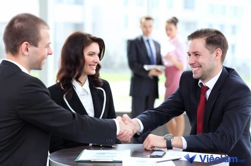 Một người môi giới giỏi sẽ có kỹ năng thuyết phục để khách hàng tin tưởng để đưa ra quyết định
