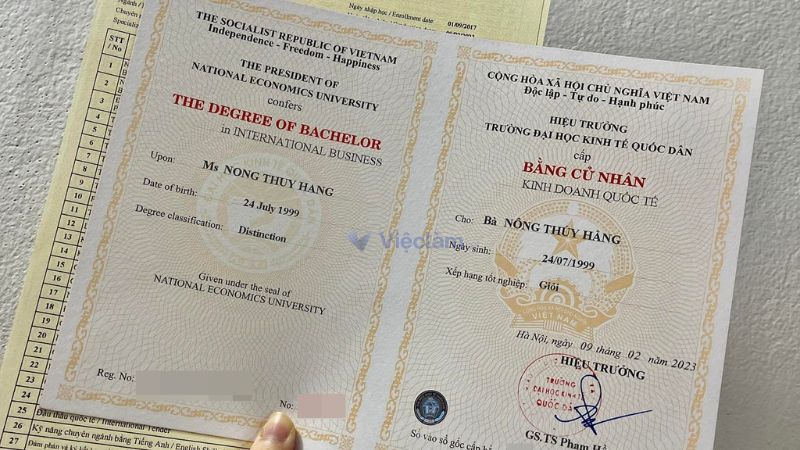 Hồ sơ xin việc Bách Hóa Xanh cần kèm theo những giấy tờ liên quan như chứng chỉ chuyên môn, bằng tốt nghiệp