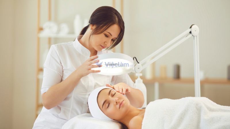 Tiền đầu tư trang thiết bị cao