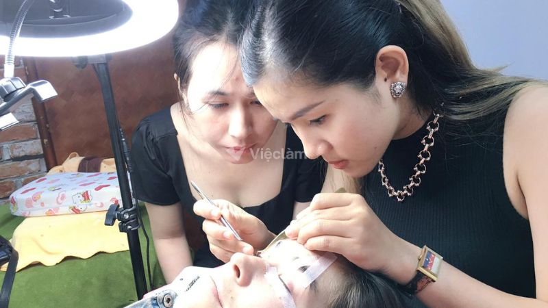 Nghề nối mi