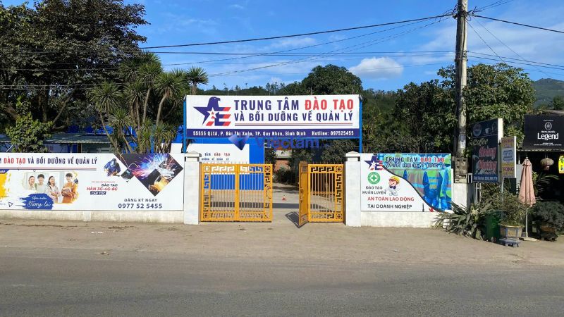 Trường đào tạo và bồi dưỡng về quản lý