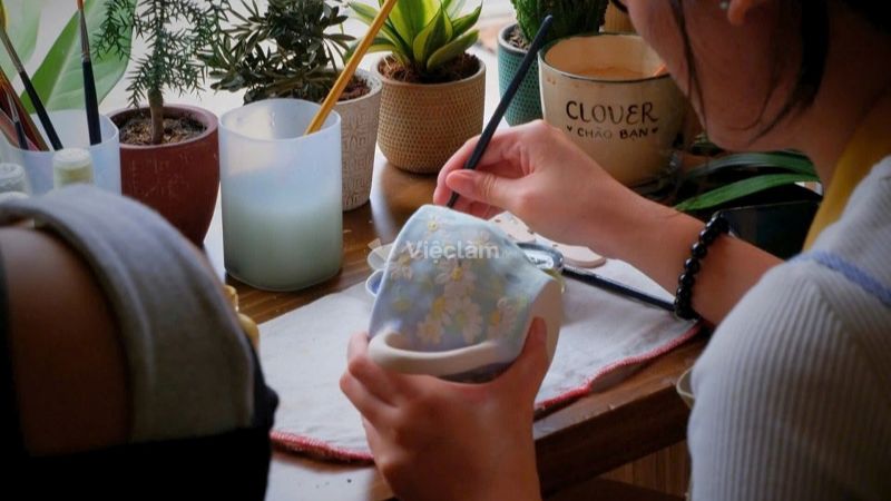 Làm gốm với không gian xanh mát, thoải mái tại Clover Pottery 