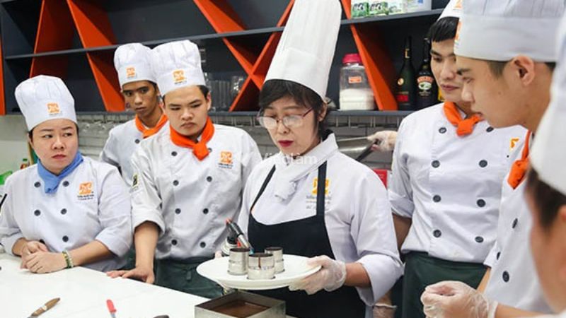 Hướng nghiệp Á Âu