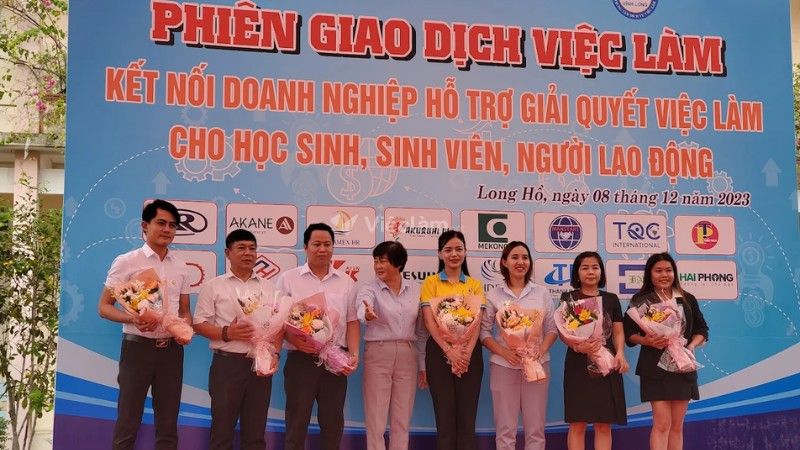 Phiên giao dịch việc làm hỗ trợ cho người lao động tại Vĩnh Long (Nguồn: Trung tâm Dịch vụ việc làm Vĩnh Long)