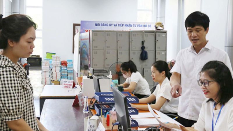 Trung tâm DVVL Bắc Ninh tiếp nhận và làm thủ tục về BHTN cho người lao động