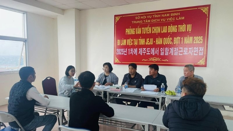 Trung tâm Dịch vụ việc làm tỉnh Nam Định tổ chức phỏng vấn tuyển chọn lao động thời vụ