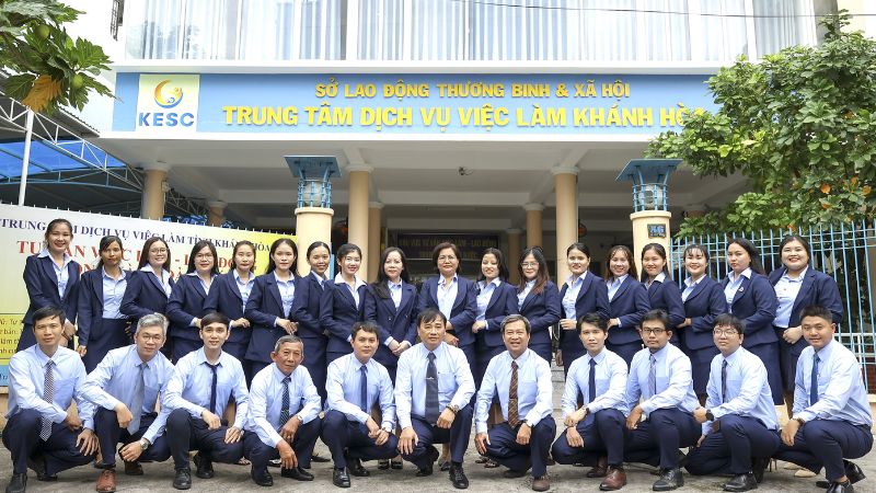 Trung tâm giới thiệu việc làm Khánh Hòa (Nguồn: Báo Khánh Hòa)