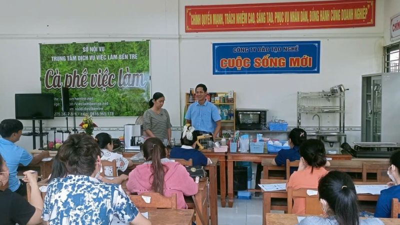 Trung tâm dịch vụ việc làm Bến Tre tổ chức Cà phê việc làm