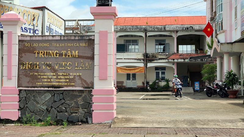 Hình ảnh trung tâm giới thiệu việc làm Cà Mau