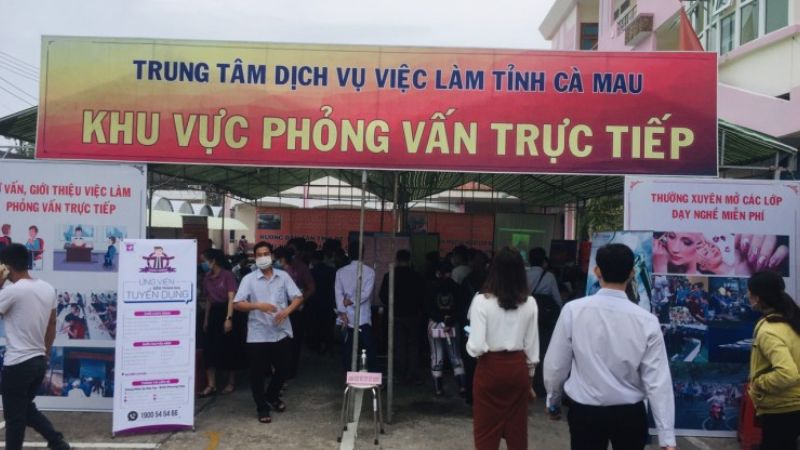 Sự kiện Tư vấn việc làm của Trung tâm giới thiệu việc làm Cà Mau
