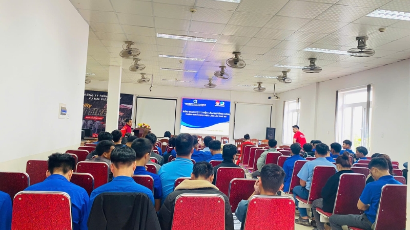 TTDVVL Quảng Trị tổ chức sàn giao dịch việc làm lần thứ 53 tại huyện Hướng Hóa