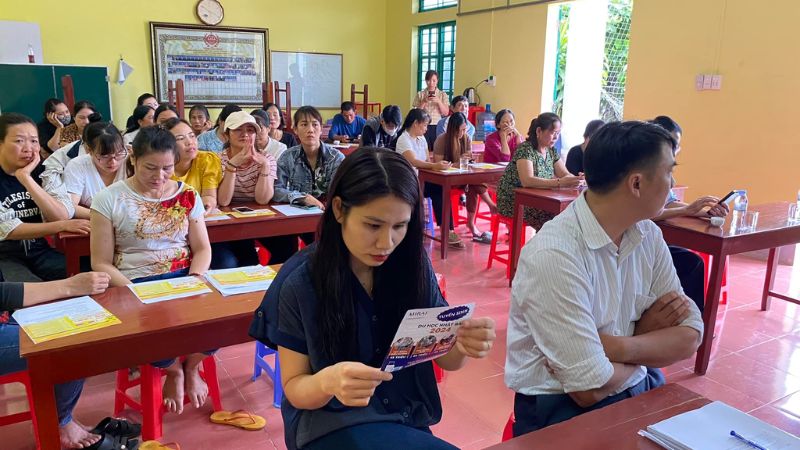 Người dân đến chờ tư vấn tại Trung tâm dịch vụ việc làm Lai Châu (Nguồn: Fanpage Trung tâm dịch vụ việc làm Lai Châu)
