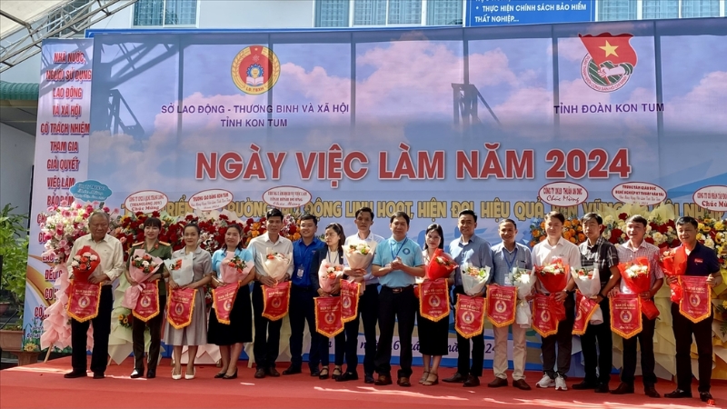 Trung tâm tổ chức các phiên giao dịch việc làm hỗ trợ doanh nghiệp nhanh chóng tìm được nguồn lao động chất lượng