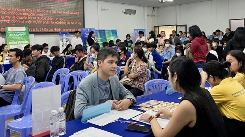Trung tâm thực hiện chính sách tư vấn, hỗ trợ việc làm và đào tạo cho người lao động (Nguồn: Báo Thanh niên)