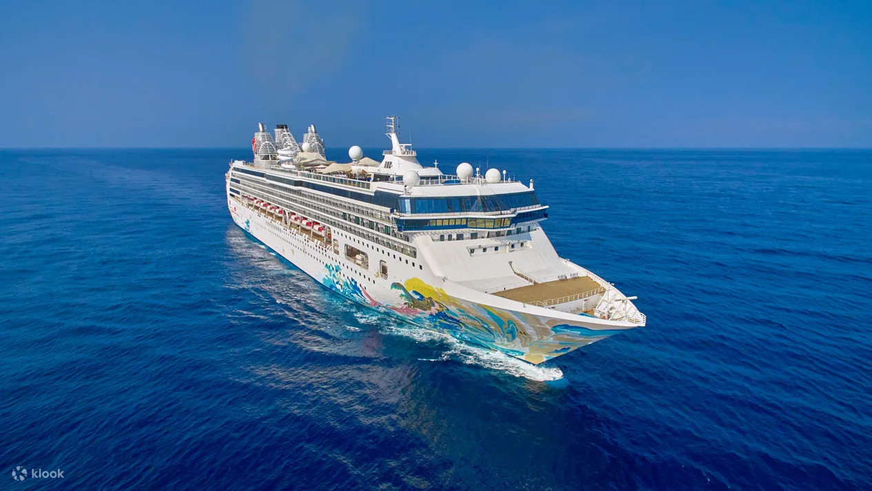 Navigating Jakarta with Ease: Why Savvy Cruise Travelers Swear by a Destination Management Company Cover