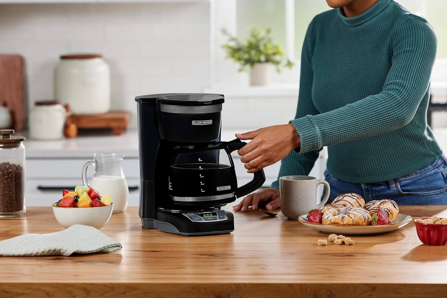The Best Digital Coffee Maker: BLACK+DECKER 12-Cup Cover