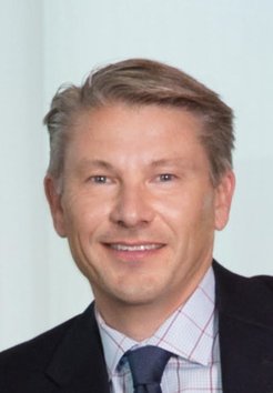 Dan, Petersen