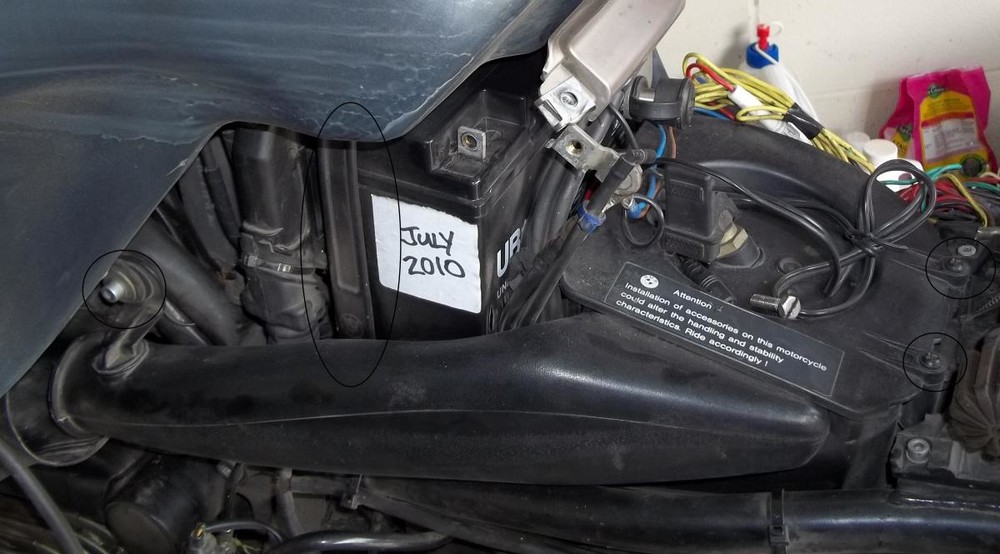 00 R1100RT Battery Replacement Oilheads BMWSportTouring