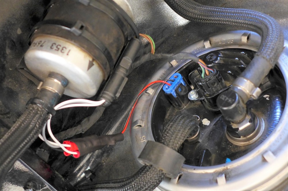 Replace fuel strip with warning switch on 2012 R1200R? - Camheads ...