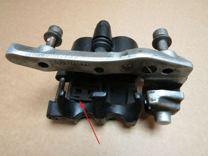 '09 RT Rear Caliper Brake Rattle Clip? Hexheads BMWSportTouring