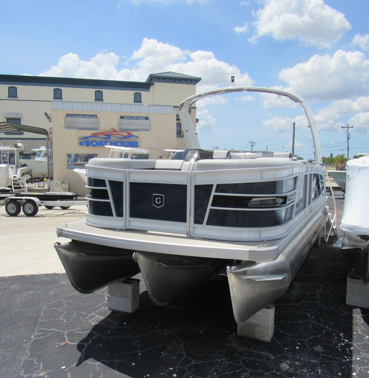 New 23' 2022 Aqua Patio 235 SB Metallic Navy, Stock AQP229018B1 The