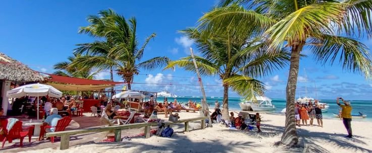 PUNTA CANA Y BAYAHIBE - 10 Noches Volando con Arajet
