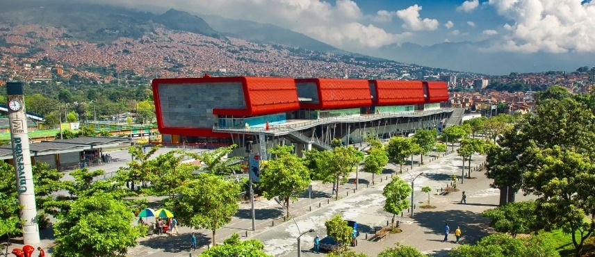 Walking Tour Centro De La Ciudad Y Comuna 13
