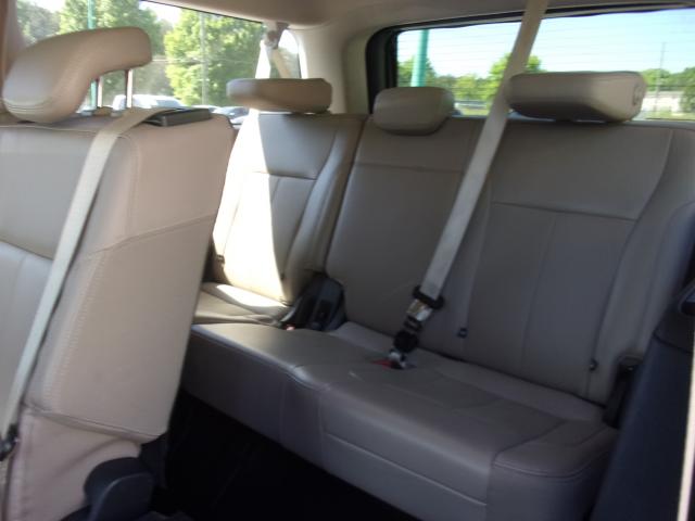 2024 Ford Expedition MAX Automatic 10-Spd w/SelectShift - Image 9