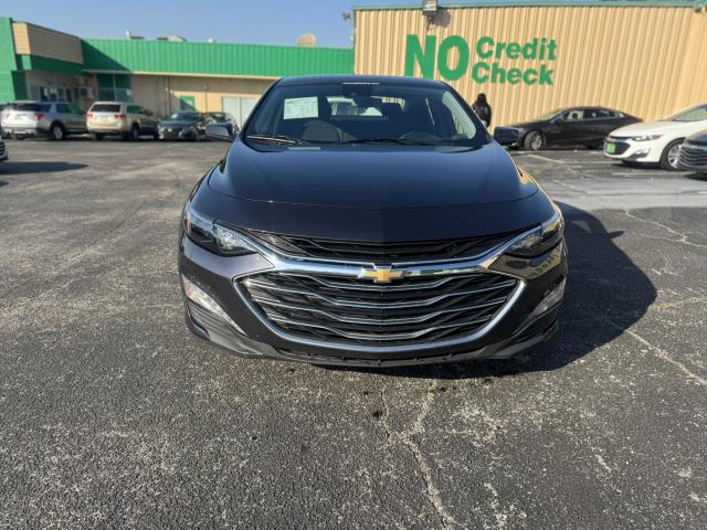 2023 Chevrolet Malibu Automatic CVT - Image 3