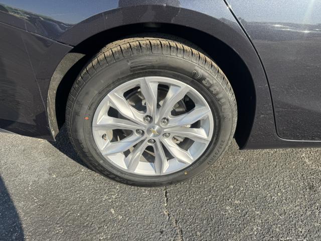 2023 Chevrolet Malibu Automatic CVT - Image 9