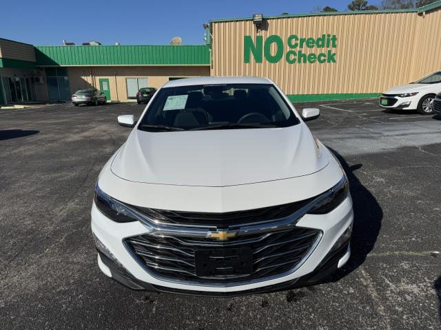 2023 Chevrolet Malibu Automatic CVT - Image 3