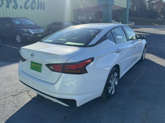 2022 Nissan Altima Automatic Xtronic CVT - Image 8