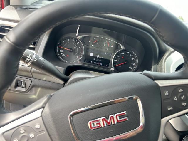 2023 GMC Acadia Automatic 9-Spd - Image 10
