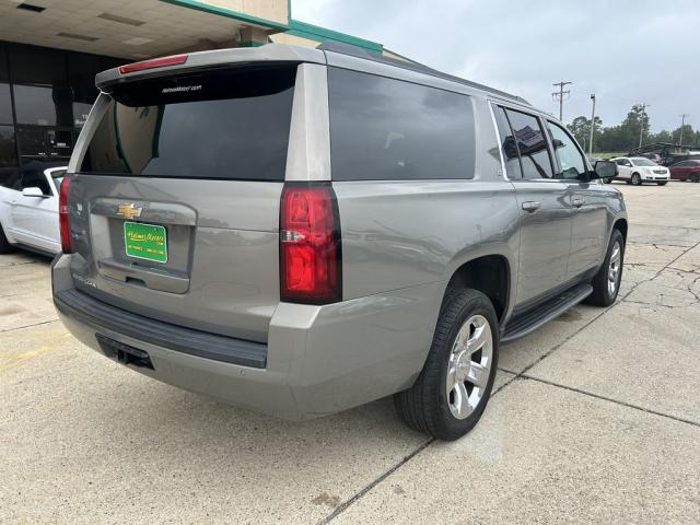 2017 Chevrolet Suburban Automatic 6-Spd w/Overdrive - Image 8