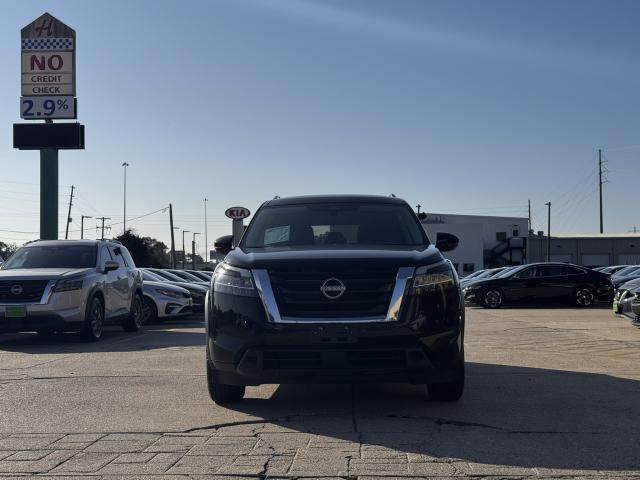 2022 Nissan Pathfinder SV 2WD's photo