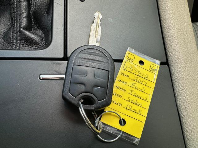 2017 Ford Taurus Auto 6-Spd w/SelShft - Image 12