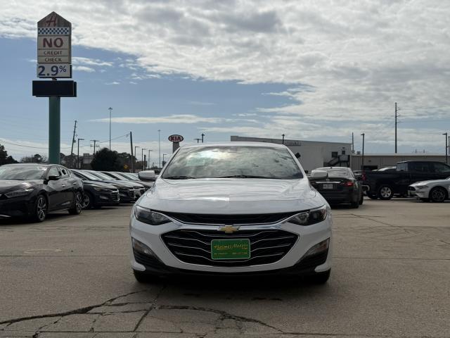 2023 Chevrolet Malibu Automatic CVT - Image 2