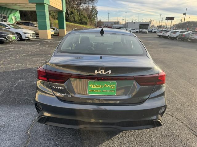 2023 Kia Forte Automatic IVT - Image 7