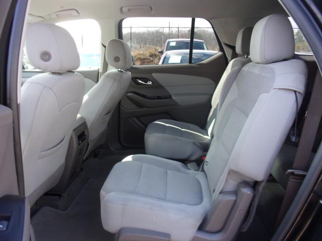 2019 Chevrolet Traverse Automatic 9-Spd - Image 12
