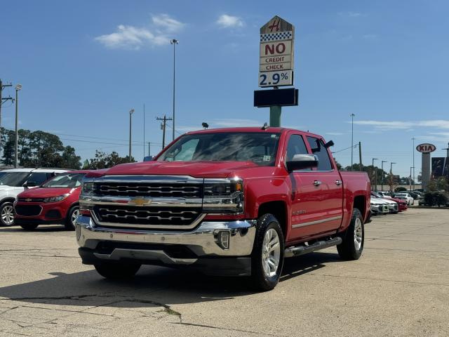 2018 Chevrolet Silverado 1500 Crew Cab Automatic 6-Spd HD w/Overdrive - Image 3