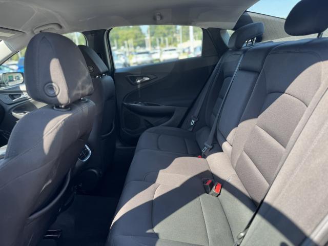 2019 Chevrolet Malibu Automatic CVT - Image 11