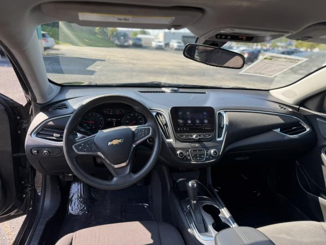 2019 Chevrolet Malibu Automatic CVT - Image 12