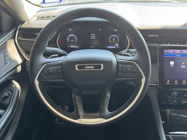 2023 Jeep Grand Cherokee L Automatic 8-Spd - Image 12