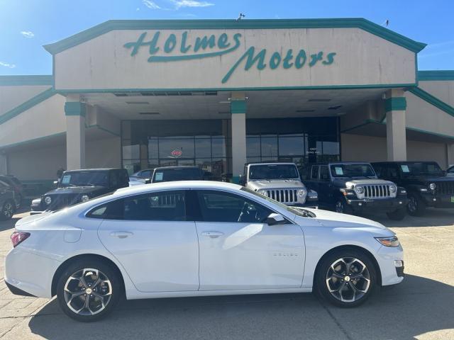 2022 Chevrolet Malibu Automatic CVT - Image 1