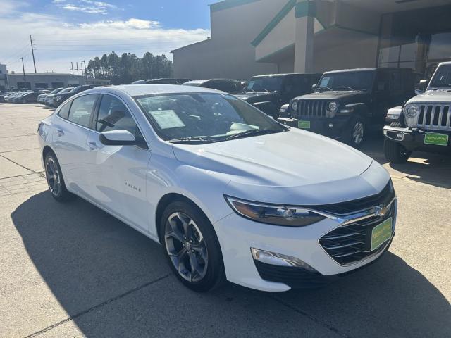 2022 Chevrolet Malibu Automatic CVT - Image 2