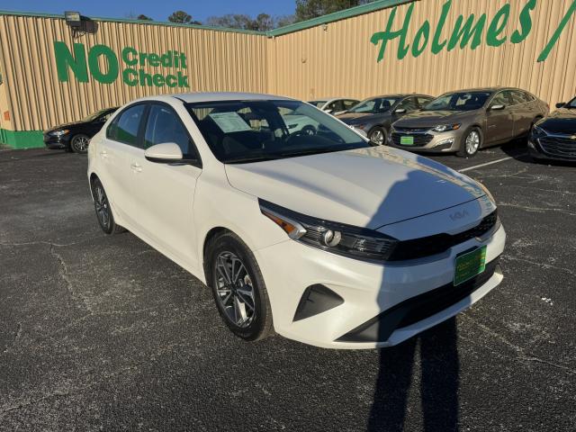 2023 Kia Forte Automatic IVT - Image 2