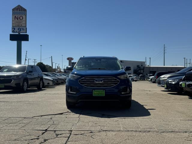2020 Ford Edge Titanium's photo