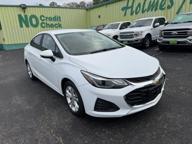 2019 Chevrolet Cruze Automatic 6-Spd - Image 1