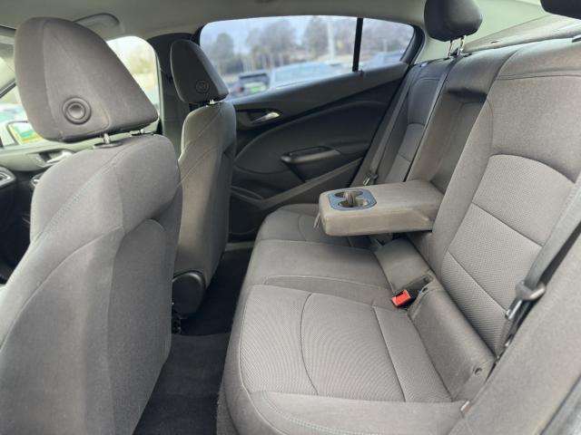 2019 Chevrolet Cruze Automatic 6-Spd - Image 11